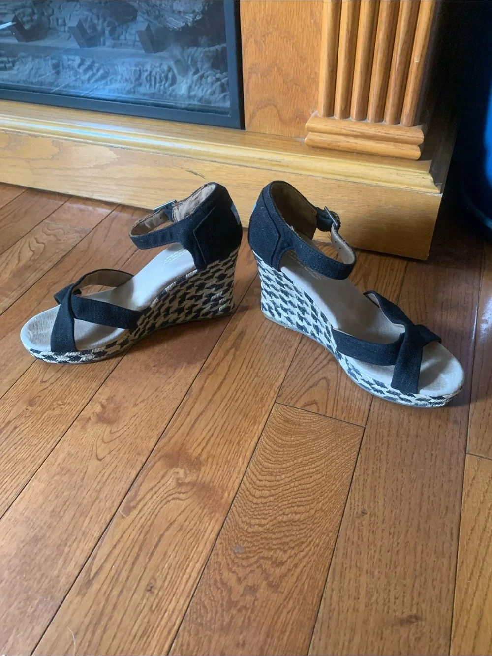 TOMS Black Woven Espadrille Wedge Sandals